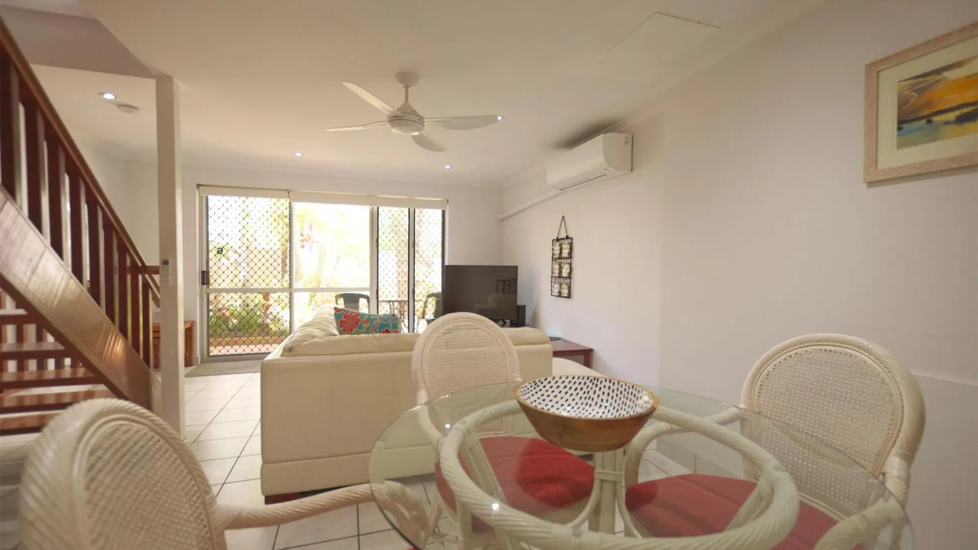Raintrees Moffat Beach Aparthotel