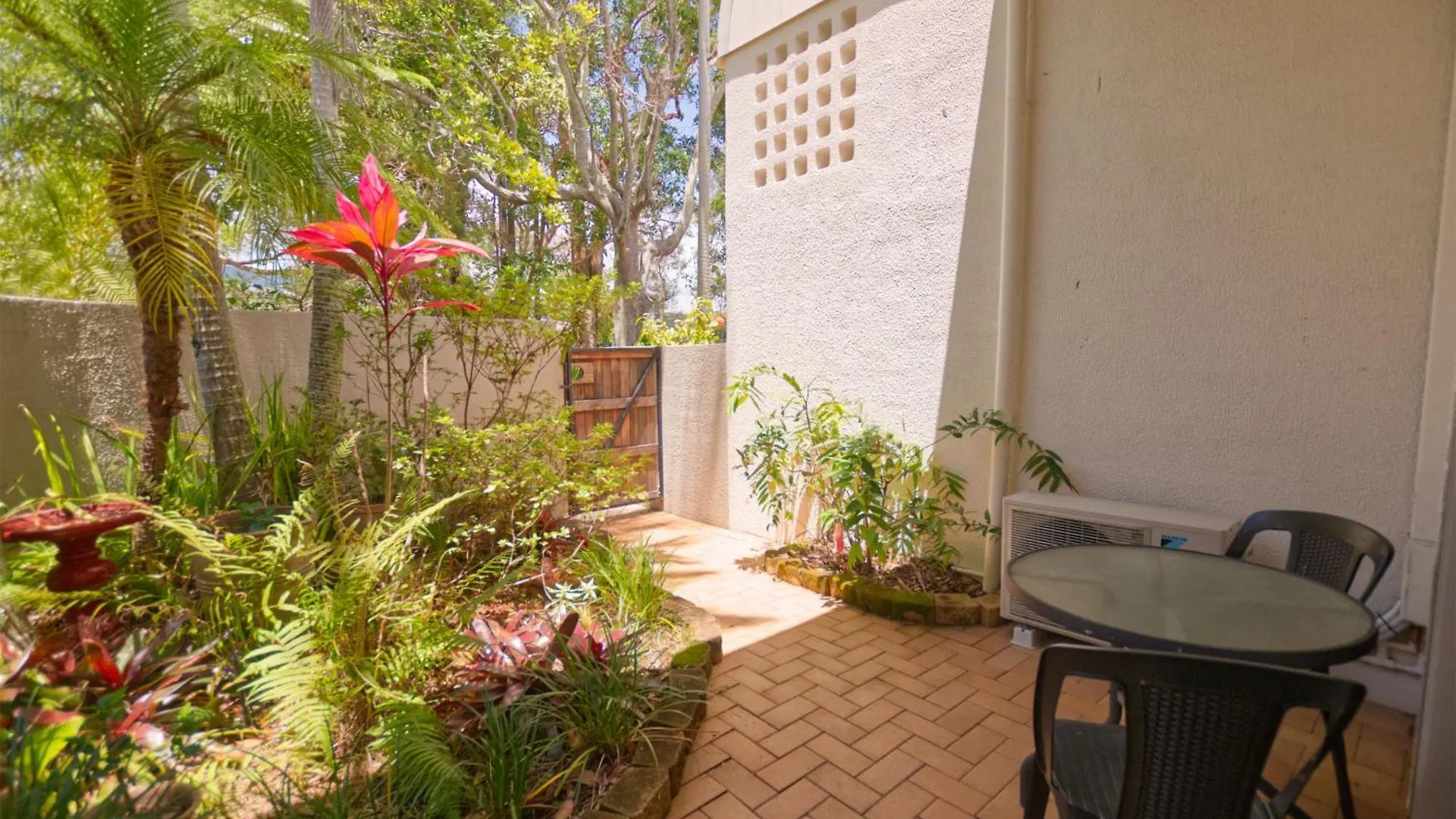 Aparthotel Raintrees Moffat Beach