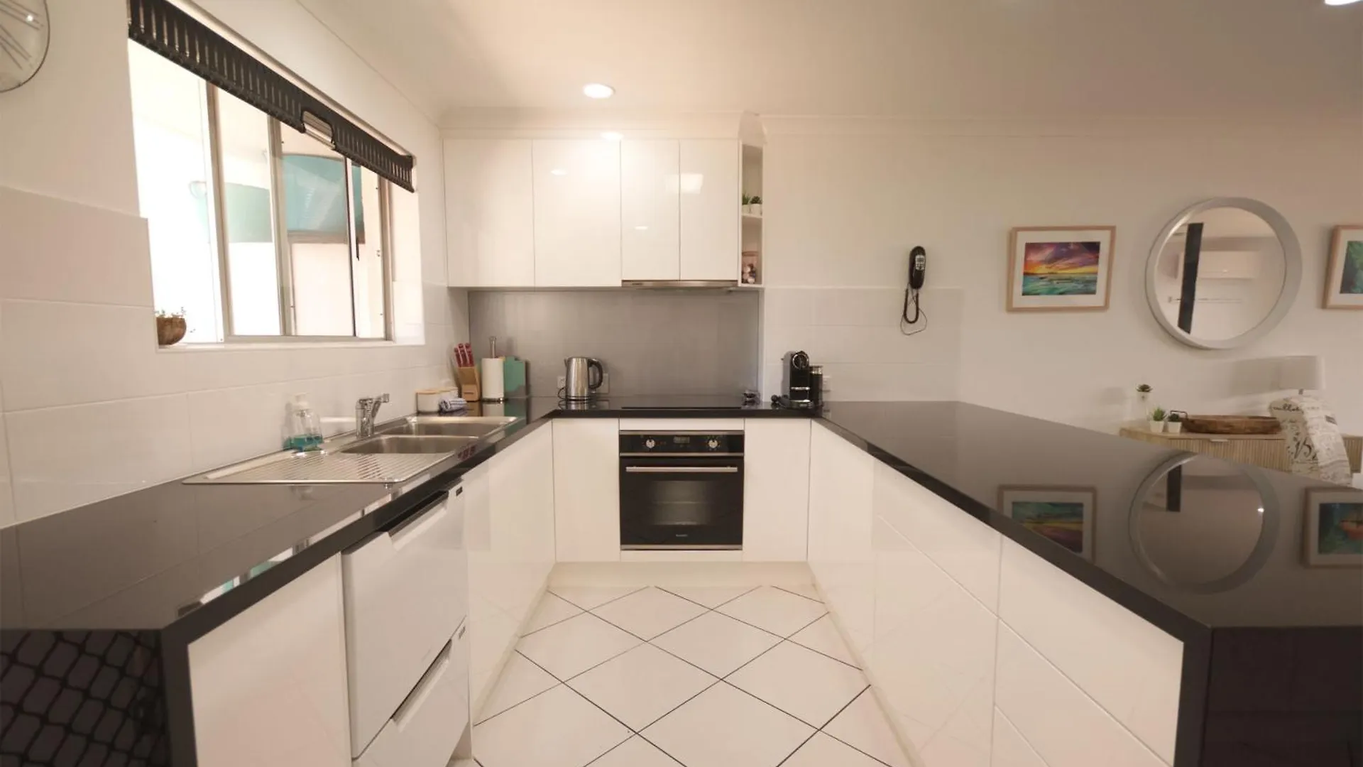 Aparthotel Raintrees Moffat Beach